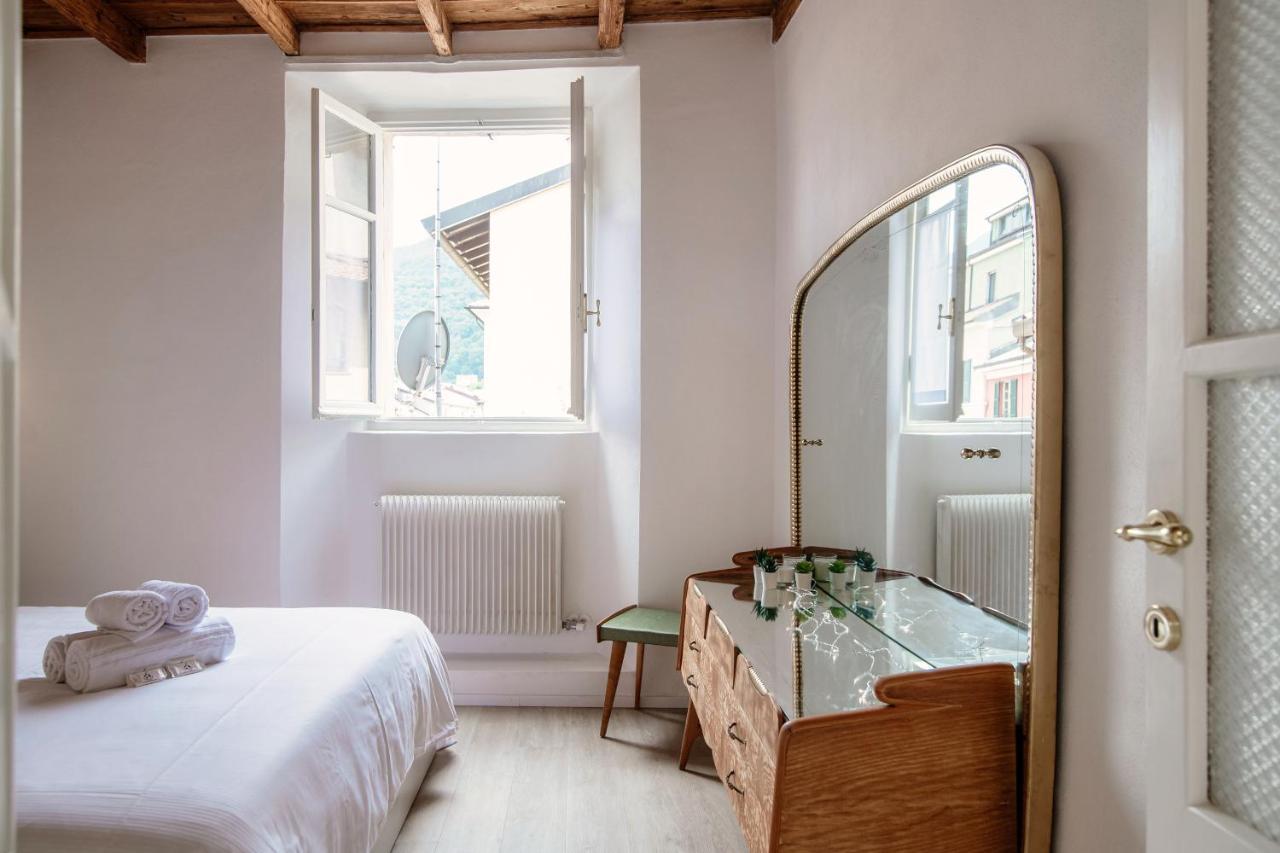 Silvia Como House - The House Of Travelers Екстер'єр фото